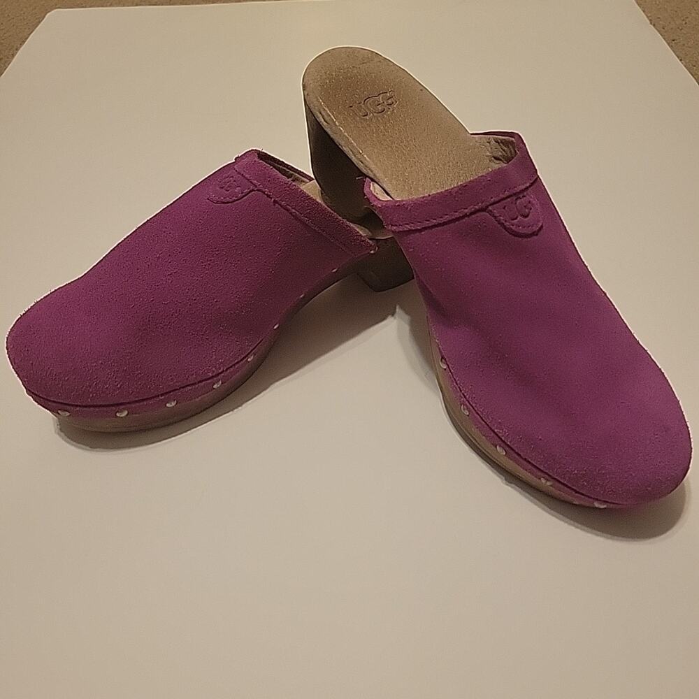 UGG 3284 Big Kid's Pink Sherpa Suede Studded Mules Clogs Shoes Sz 4 Sheepskin